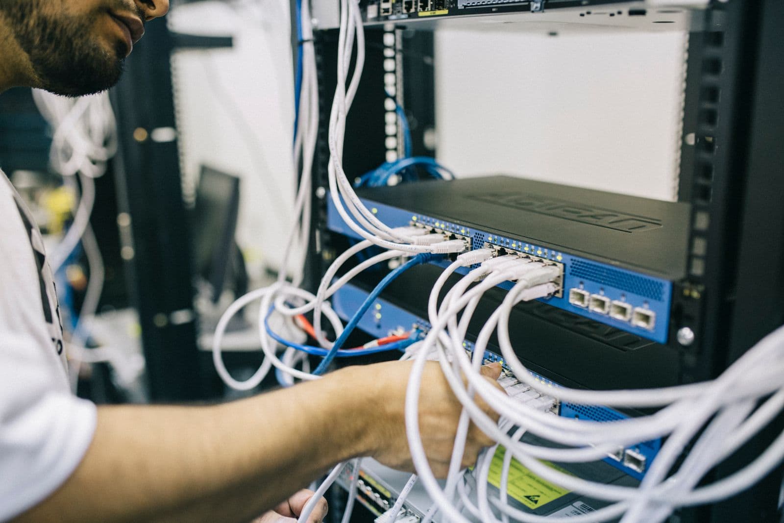 Suporte técnico e infraestrutura de redes